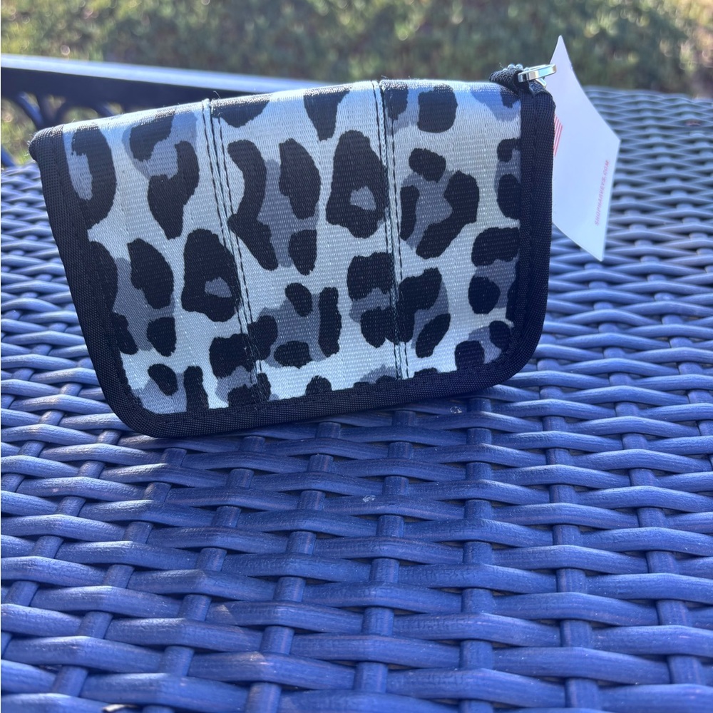 Harveys Ice Leopard Fun Size Wallet VEUC